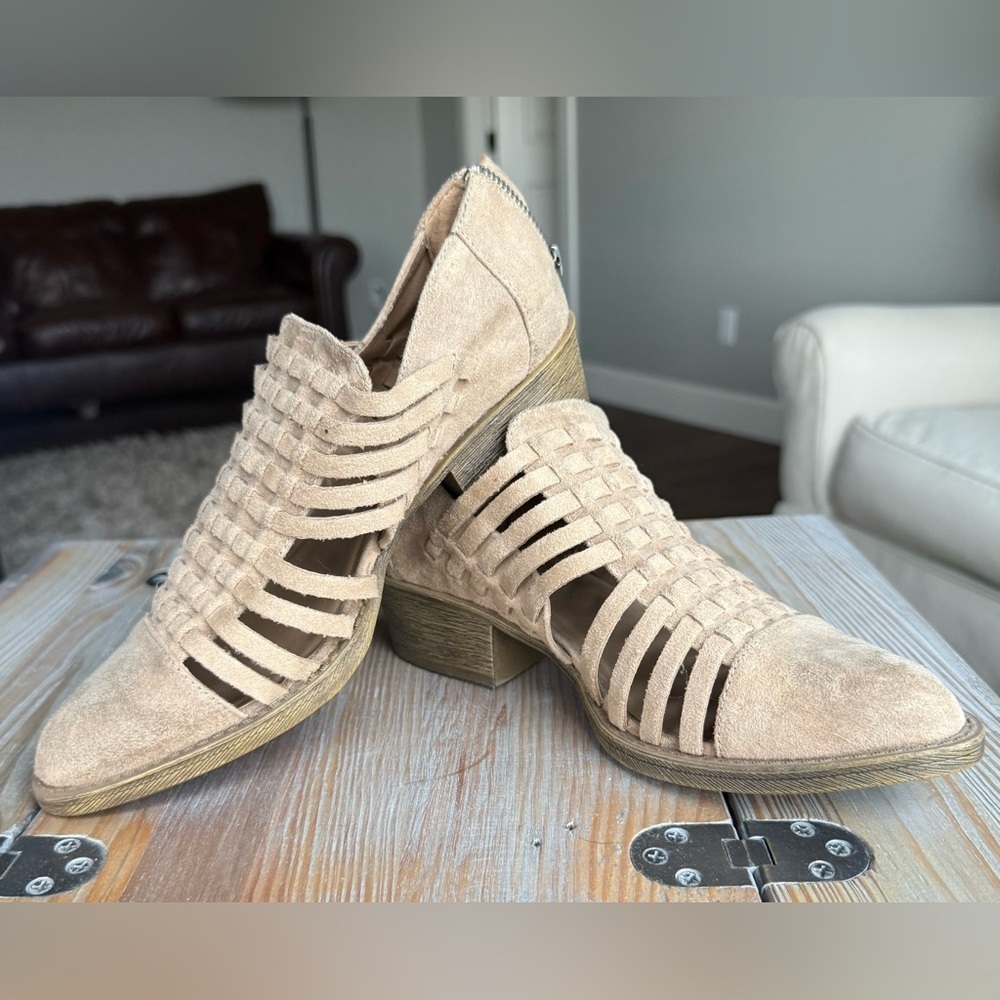 Coconuts SIZE 7 by Matisse Pointed Toe Booties In Tan Suede With Woven Design